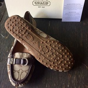 Coach Size 9 M Khaki Flores Driving Loafers w/box