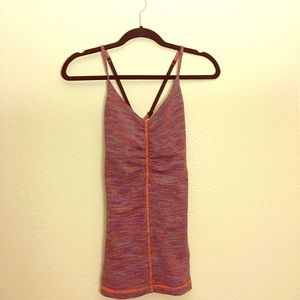lululemon tank with built in bra- great condition