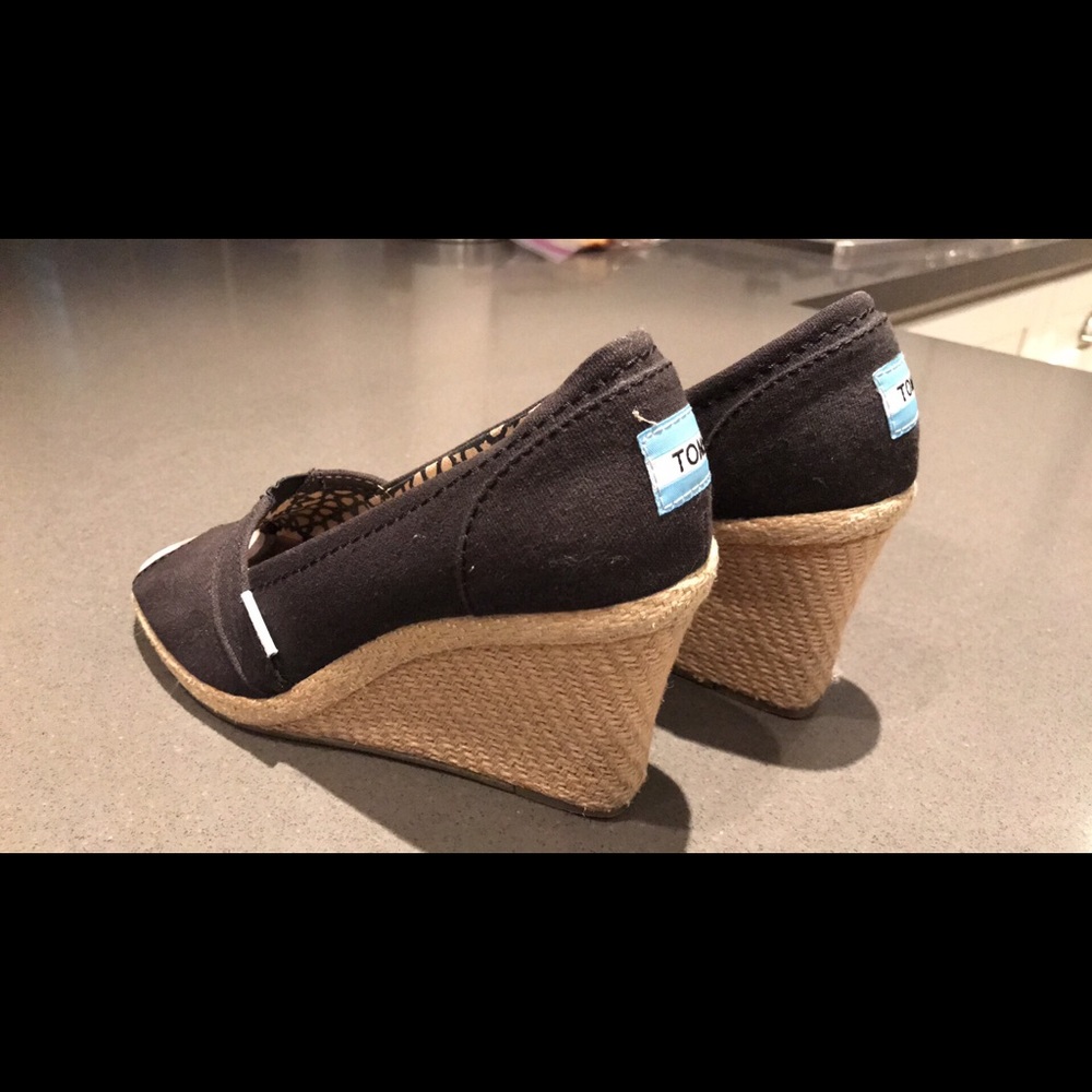 *NOT FOR SALE* TOMS wedges