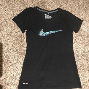 Nike tee slim fit