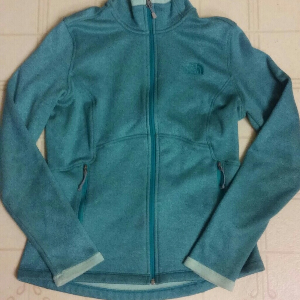 Like new the north face zip up