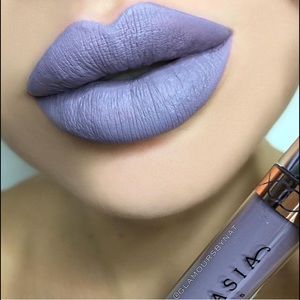 💜Liquid lipstick💜in "Clover"
