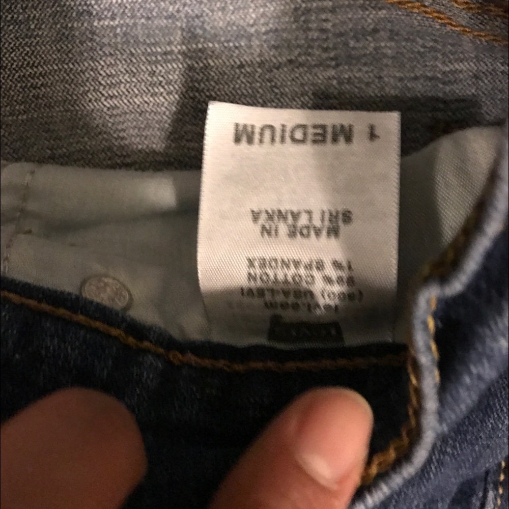 Distressed Levi's - Picture 3 of 3