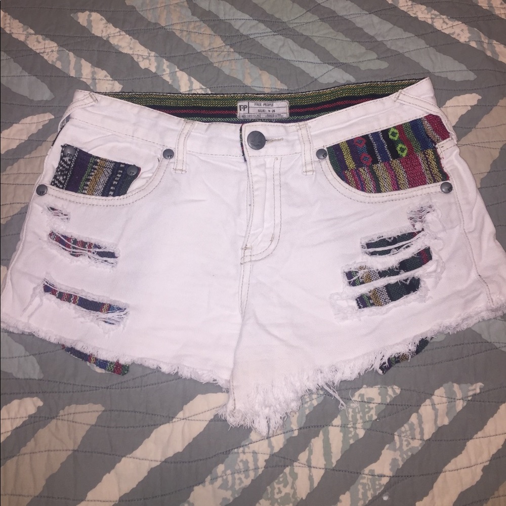 White Free People cut-off / distressed shorts