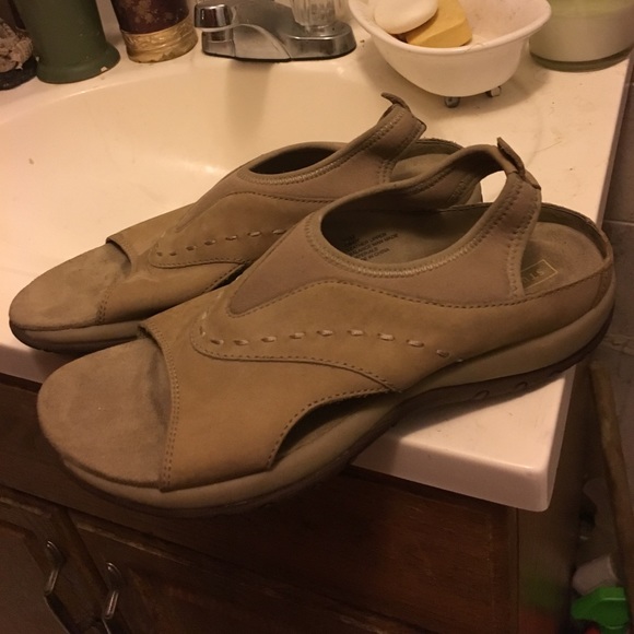 Studio works - Picture 3 of 4