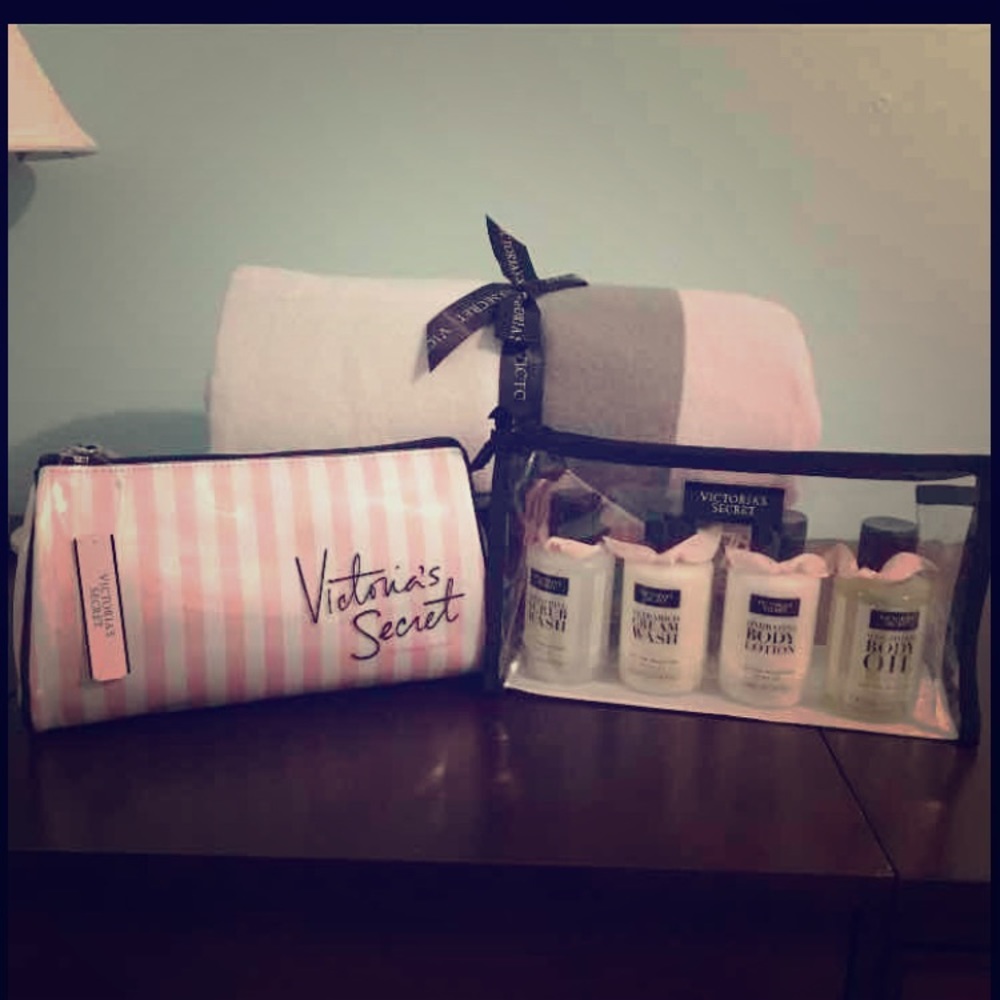 Victoria's secret bundle