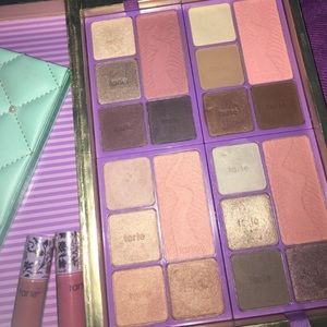 Tarte "Away Oui Go" interchangeable palettes