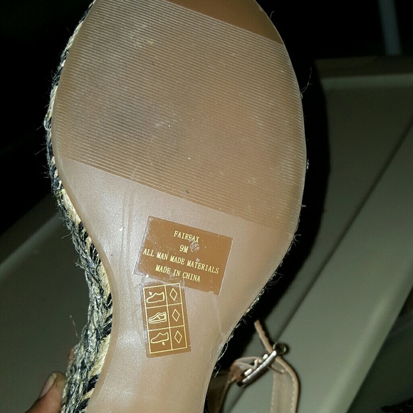 Shoes - Picture 3 of 4