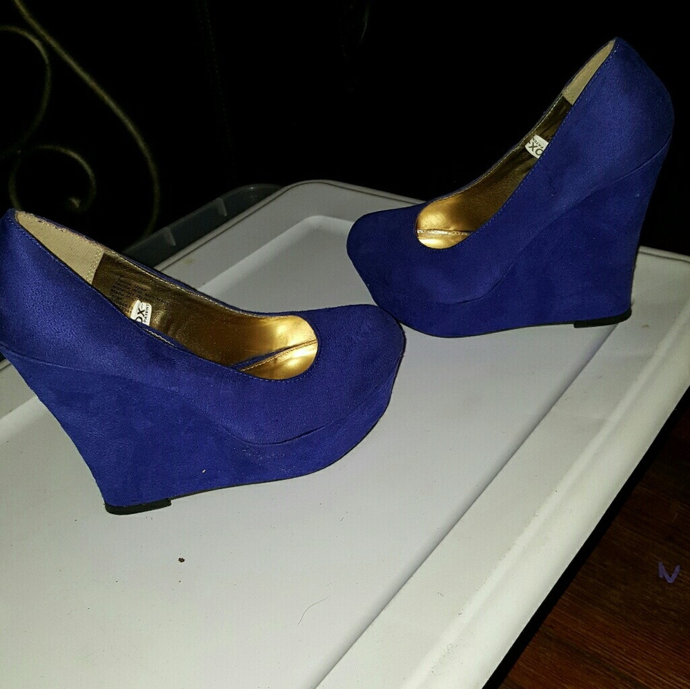 Wedge heels