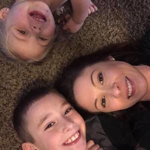 Meet your Posher, Angela