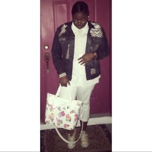 Meet your Posher, Desiree