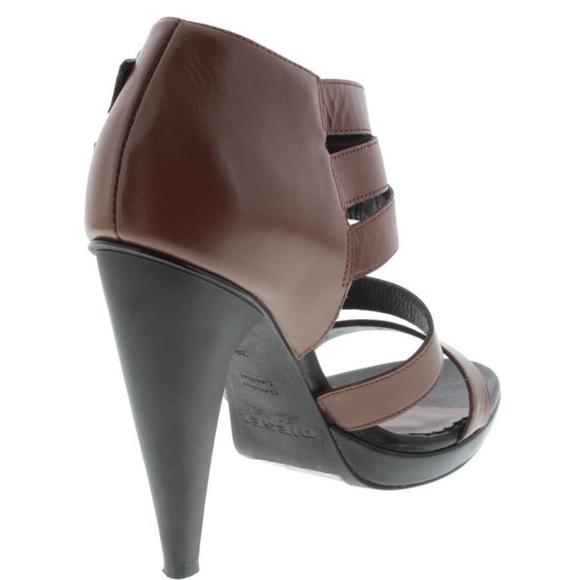 DIESEL $316 Navajo Pocah LEATHER Strappy Sandals - Picture 2 of 3