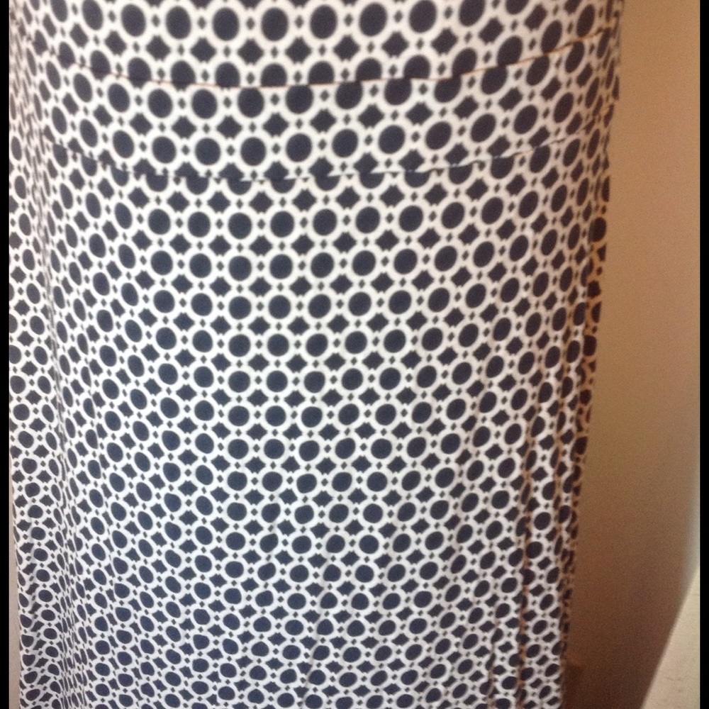 BANANA REPUBLIC BEAUTIFUL BLACK AND WHITE DRESS - Picture 4 of 5