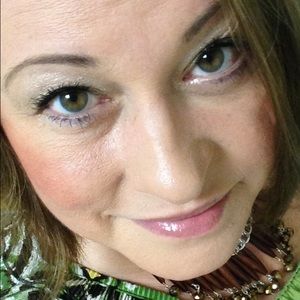 Meet your Posher, Janet