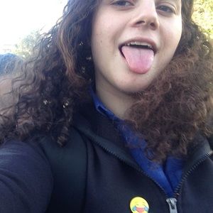 Meet your Posher, Shana