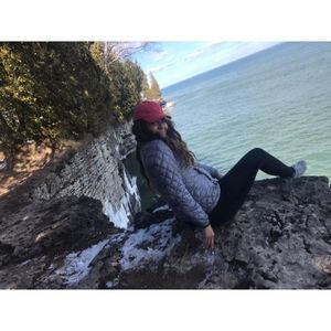 Meet your Posher, Olivia