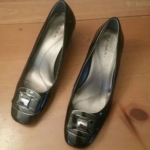 Black paten leather low heal shoes