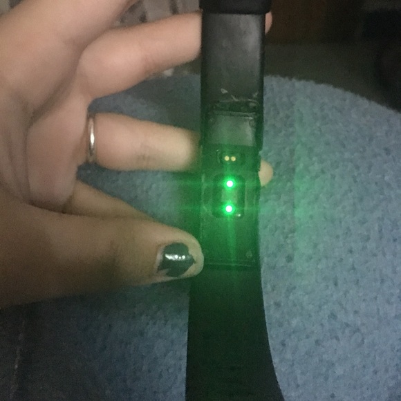 Fitbit Charge HR - Picture 2 of 3