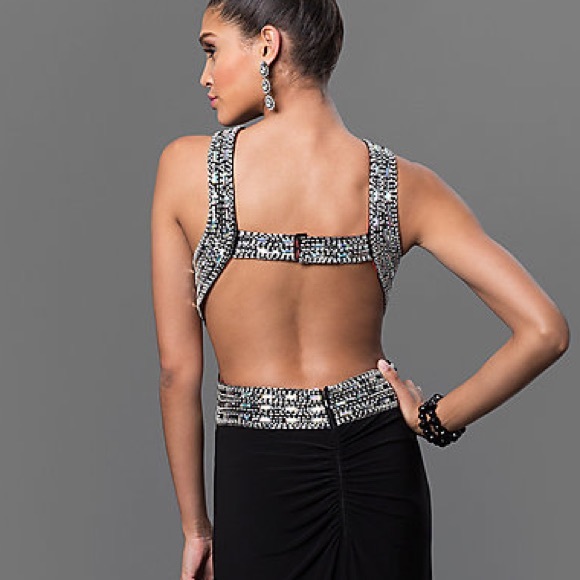 Long ITY Cleo Neck Bead a must have - Picture 2 of 4