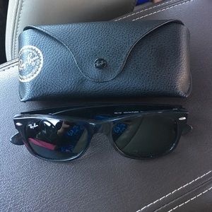 Ray Ban Small Wayfarer w/case