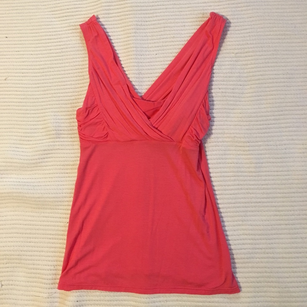 Bright coral pink vs tank
