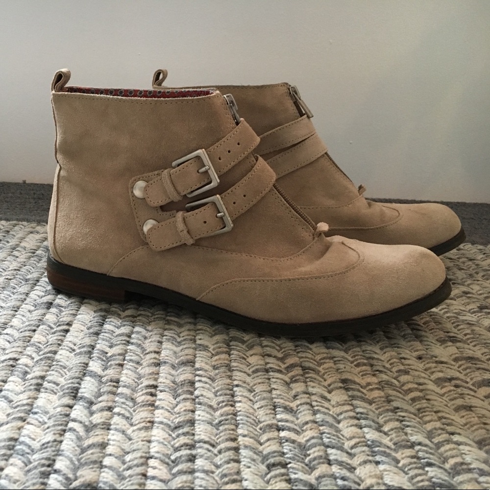 Lucky brand tan suede booties
