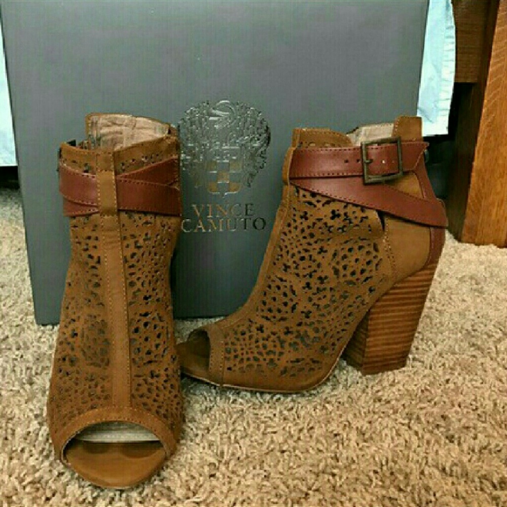 BUNDLE: Vince Camuto Bootie and Joe's Jeans