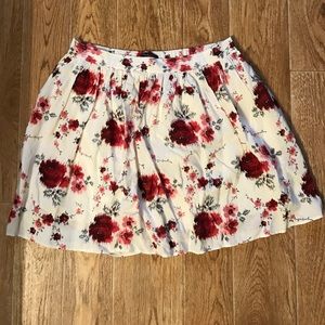 🌺AE Pixelated Rose Skirt 🌺 4 for $20
