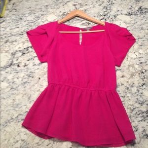 Tidy Road fuscia peplum top size S