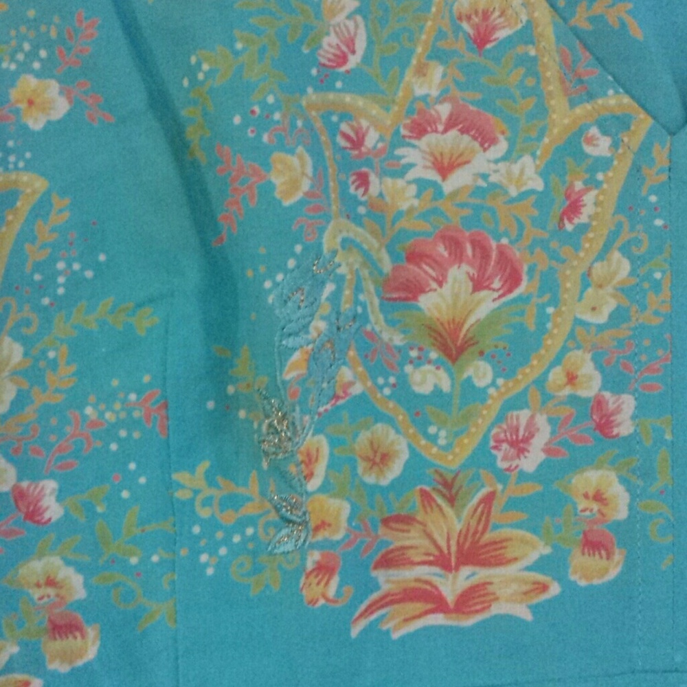 Top - Picture 3 of 4