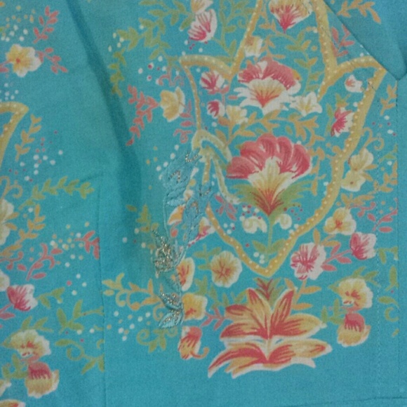 Top - Picture 3 of 4