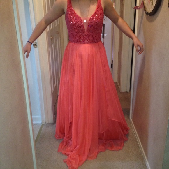 Sherri Hill Prom Dress - Picture 1 of 3