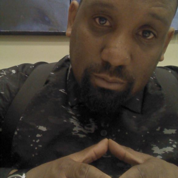 Meet your Posher, Jonathan - Picture 2 of 2