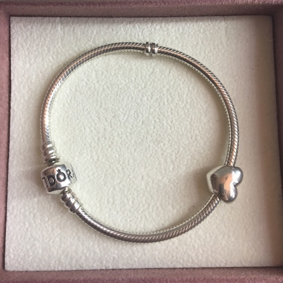 PANDORA | Bracelet & Charm Set - Picture 2 of 6