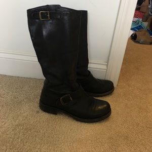 Frye Engineer boots 7.0