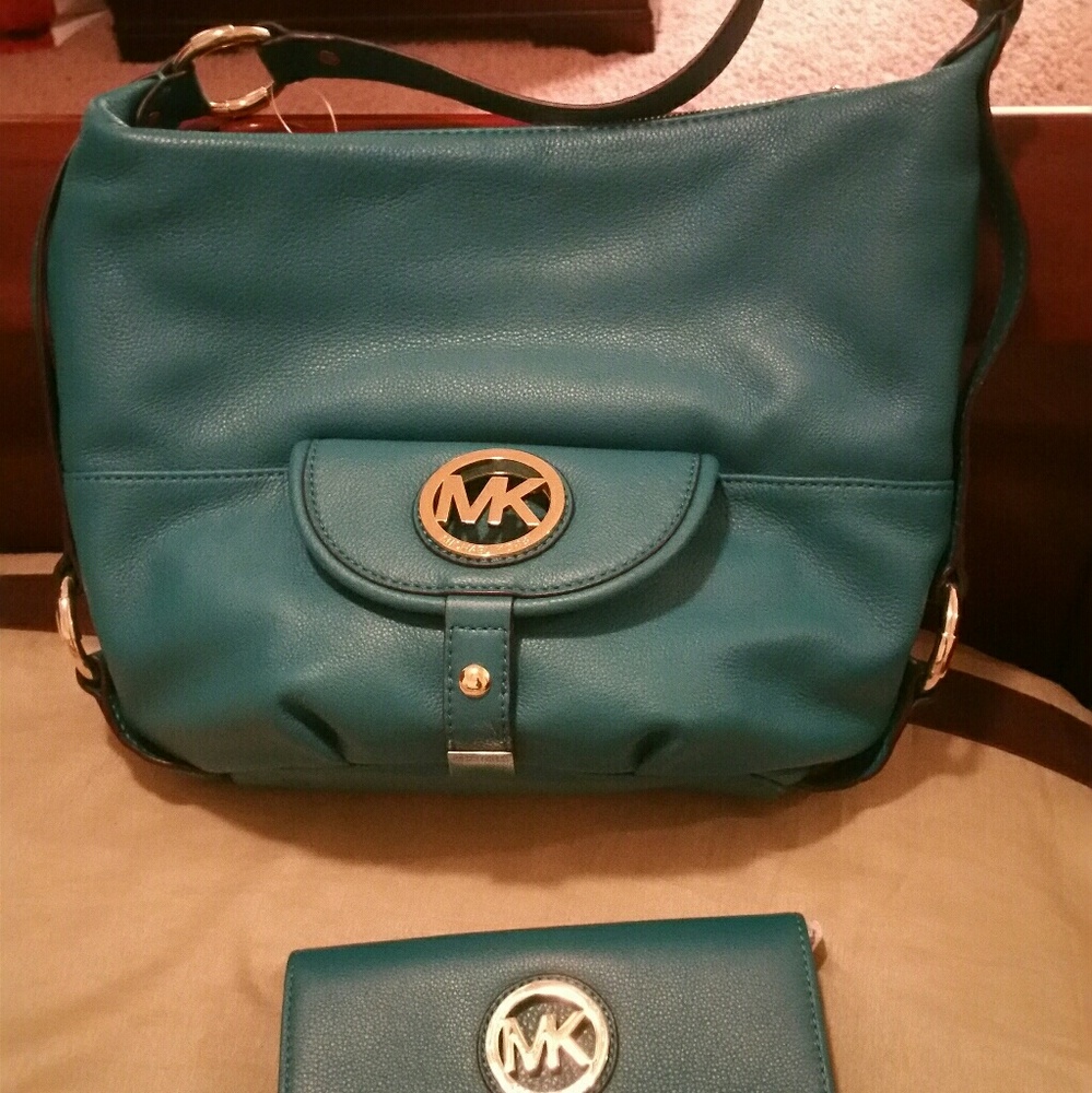 MK Purse & Wallet