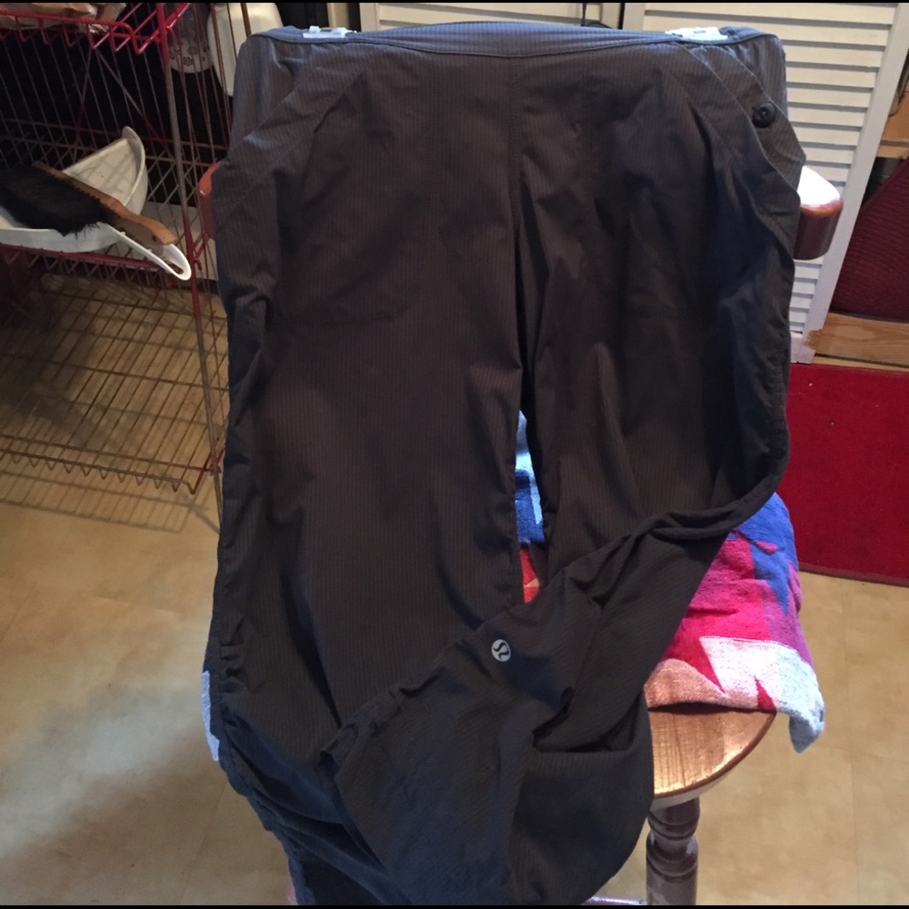 Lululemon yoga pants