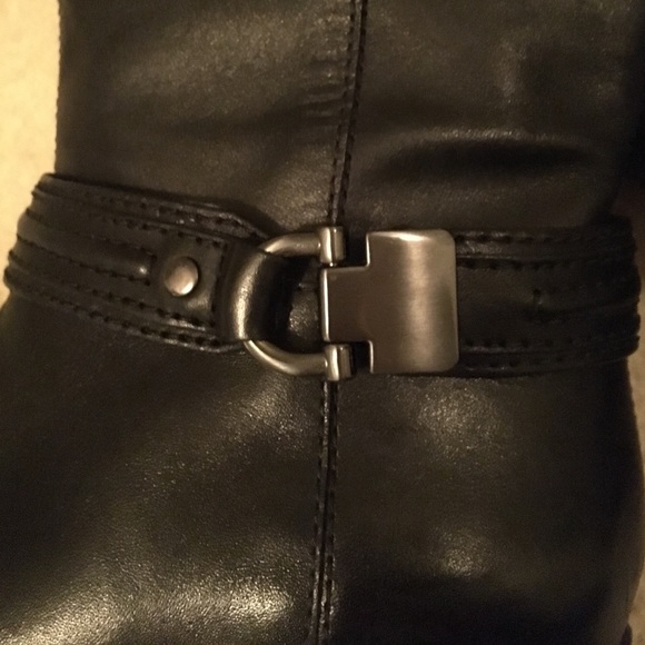 NWOT Bandolino Two-Toned Tall Riding Boots - Picture 3 of 7