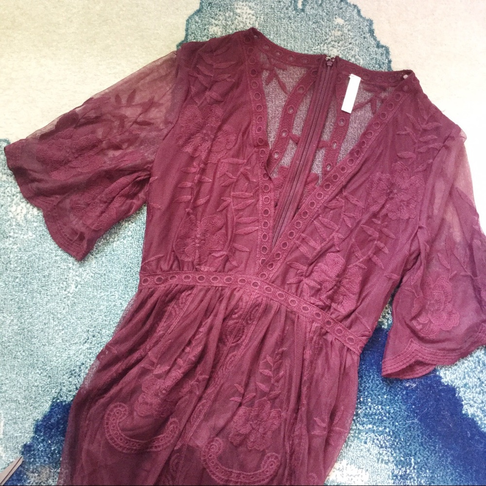 LAST ONE • Wine Lace Maxi Dress - Picture 5 of 5