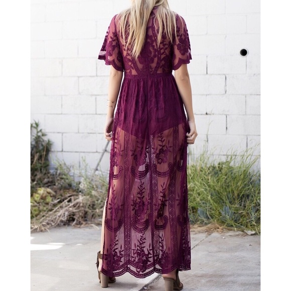 LAST ONE • Wine Lace Maxi Dress - Picture 2 of 5