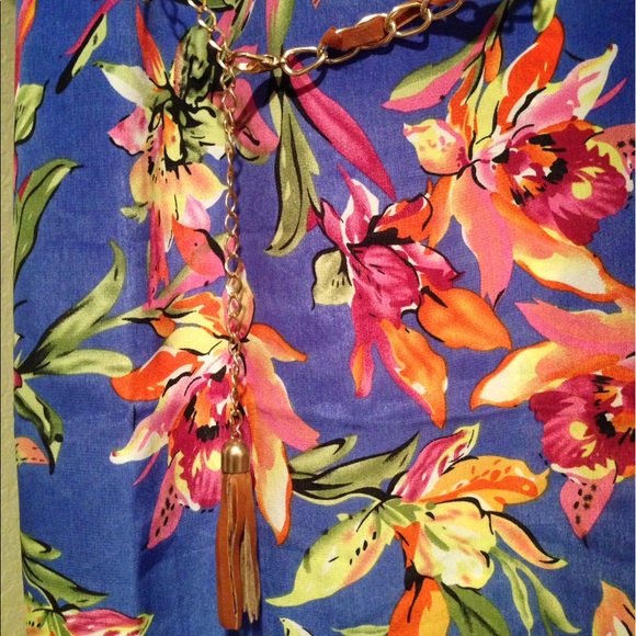 •New Floral Dress• - Picture 5 of 8