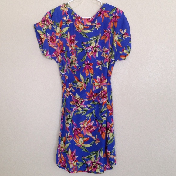 •New Floral Dress• - Picture 2 of 8