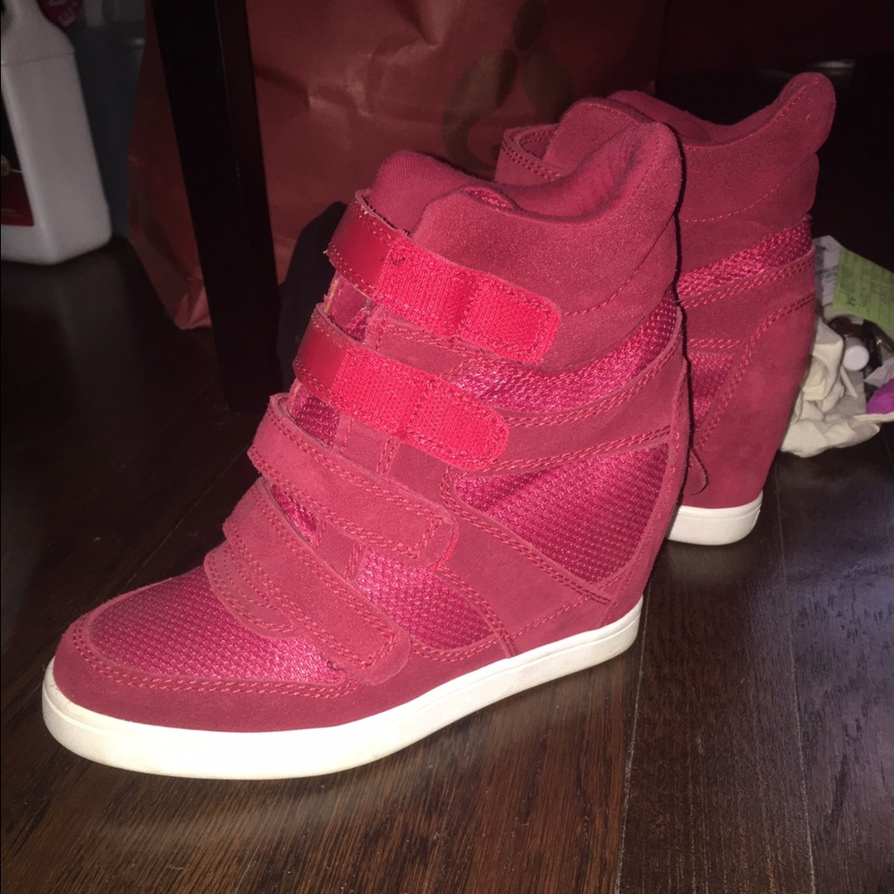 Red wedge sneakers!