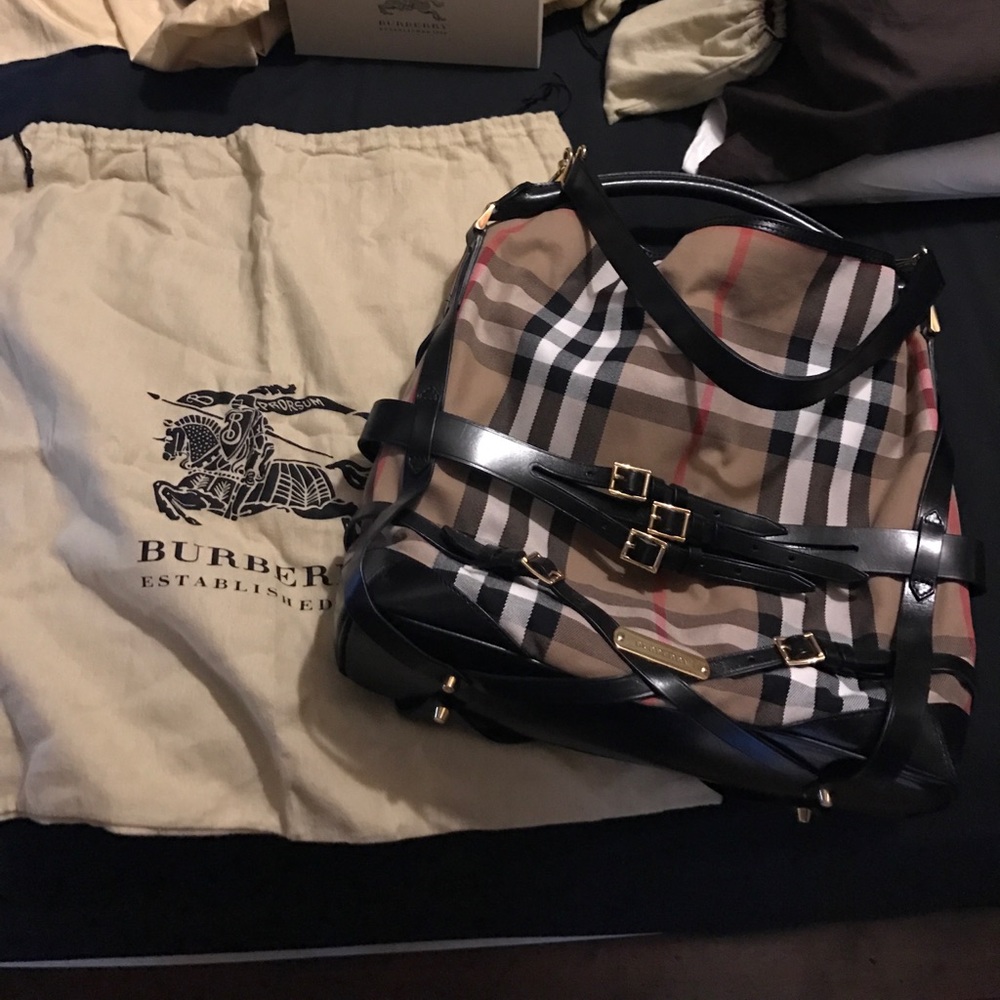SOLD Burberry Hobo