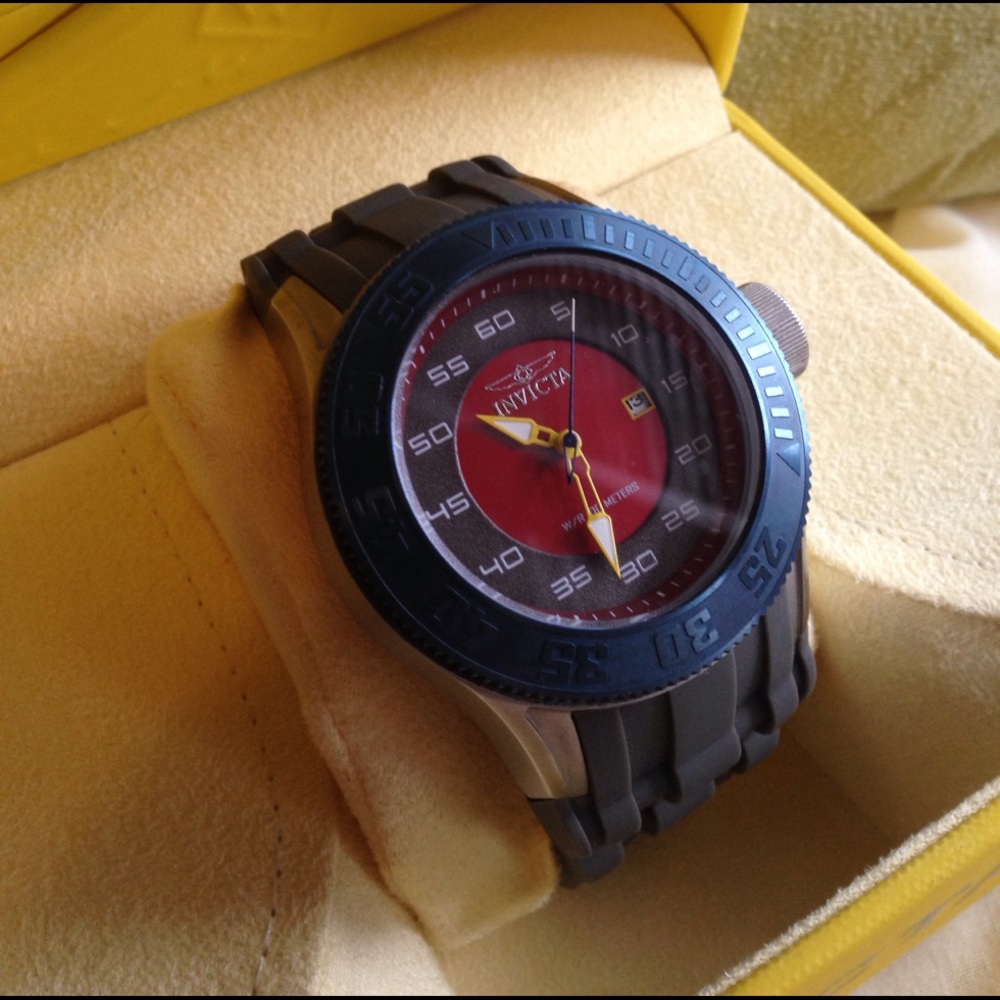 Men's invicta pro diver