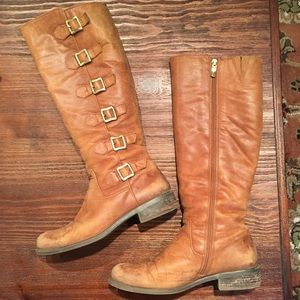 Gold buckled (outside) zip up (in) mid-calf boot