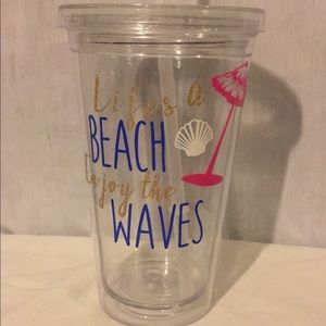 Tumbler cups w straw
