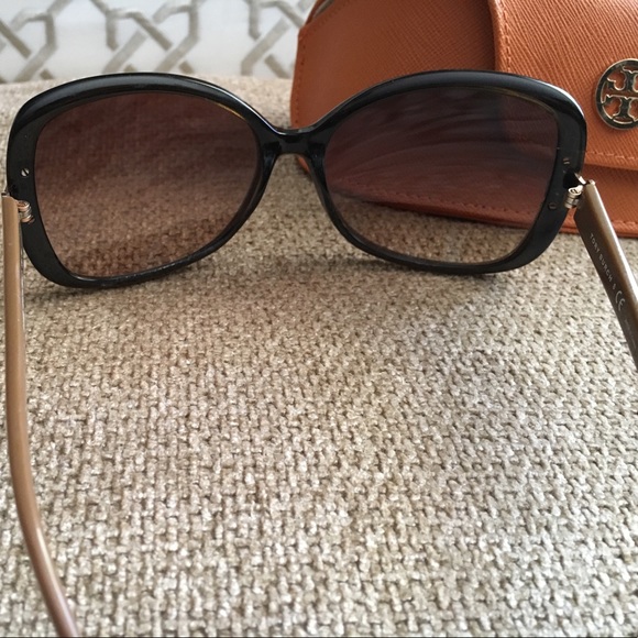 Tory Burch sunglasses main image 4