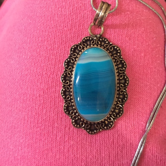 Beautiful Gemstone Pendant/Necklace - Picture 4 of 4