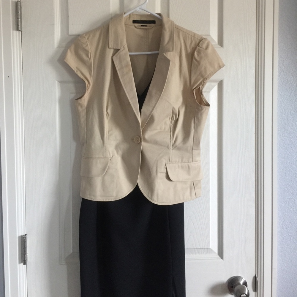 Express Tan short sleeve dress jacket!